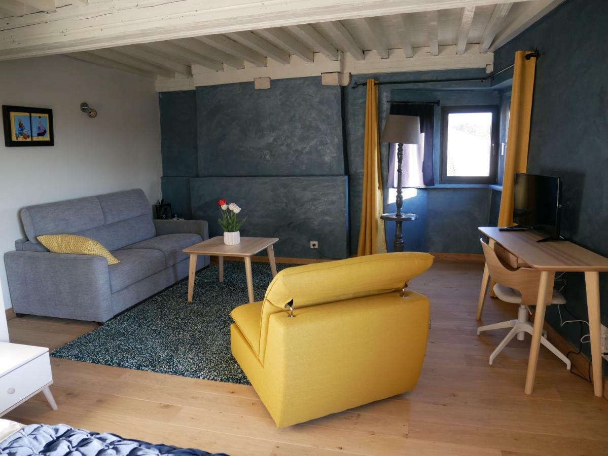 La Maison Forte - Chambres Et Table D'Hotes Millery  外观 照片